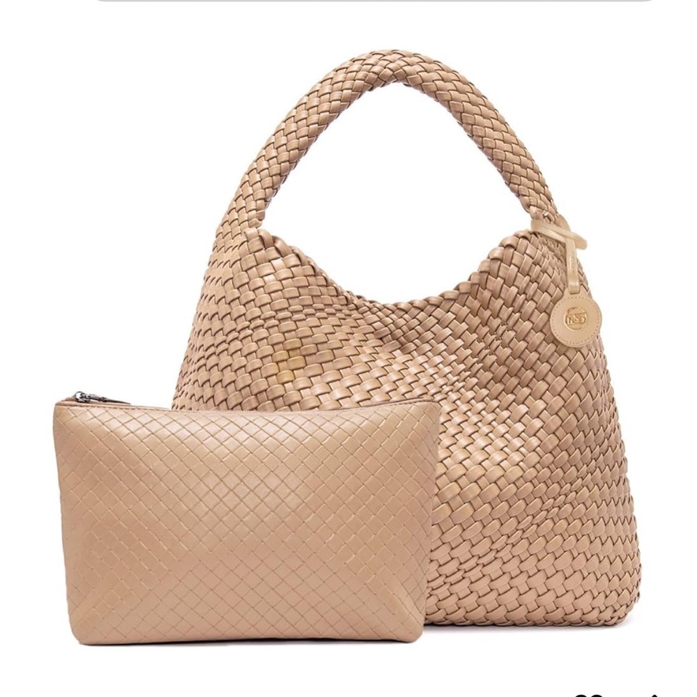 Women's woven purse with pouch